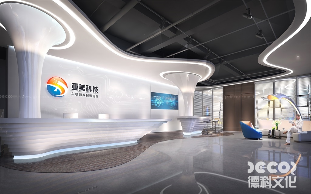 在汽車展廳裝修中，如何設(shè)置信息展示屏以提供實(shí)時(shí)信息？